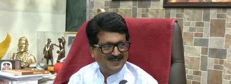 'पार्टी का मतलब सिर्फ विधायक नहीं,' अरविंद सावंत बोले- शिंदे गुट अयोग्य घोषित हो