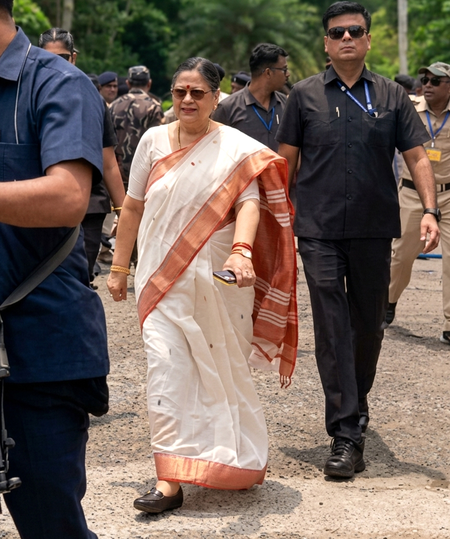 टीएमसी को झटका, सांसद काकोली घोष ने सभी पदों से दिया इस्तीफा