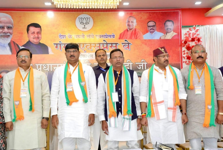 गंगा एक्सप्रेसवे उद्घाटन को ऐतिहासिक’ बनाने की तैयारी तेज, भाजपा ने हरदोई में की व्यापक समीक्षा