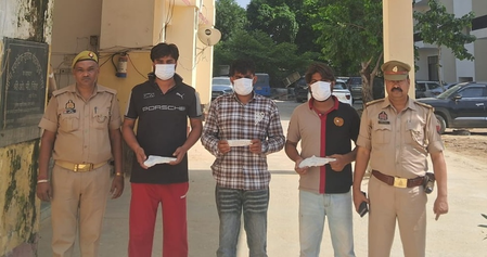 ग्रेटर नोएडा में अवैध हथियारों के साथ तीन गिरफ्तार, हिस्ट्रीशीटर के पास से पिस्टल और कारतूस बरामद