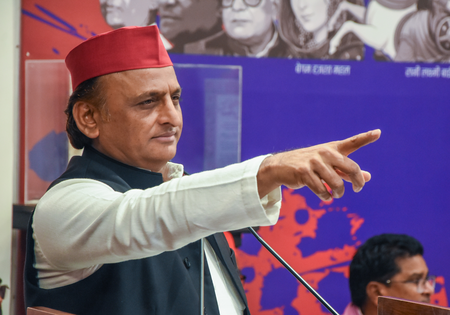 ब्रिक्स समिट और कानून-व्यवस्था के मुद्दे पर अखिलेश का योगी सरकार पर हमला, बोले-सवाल पूछने पर होती है कार्रवाई