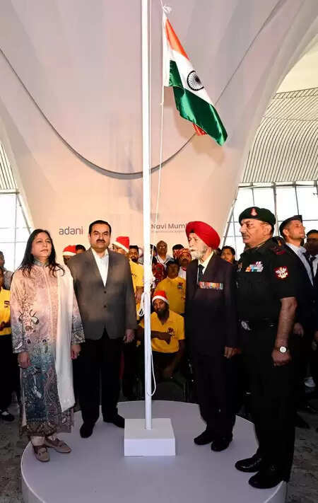 नवी मुंबई अंतरराष्ट्रीय हवाई अड्डे का शुभारंभ, गौतम अदाणी ने देश के नायकों को किया सलाम