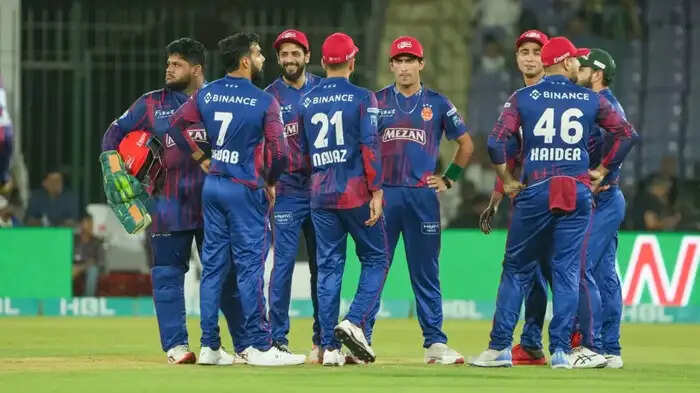 PSL 2025 में इस्लामाबाद यूनाइटेड का आया तुफान, शादाब खान की कप्तानी में जड दिया जीत का चौका