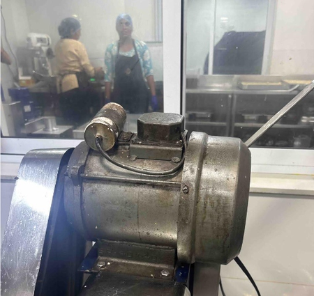 मुंबई की डेयरी फार्म का लाइसेंस निलंबित, एफडीए को मिलीं गंभीर खाद्य सुरक्षा खामियां