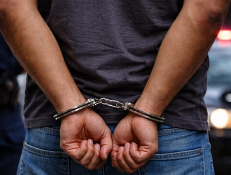 यूपी: इटावा में प्रेम प्रसंग में पति की कुल्हाड़ी से निर्मम हत्या, पत्नी और प्रेमी गिरफ्तार