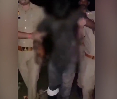 लखनऊ पुलिस और 25 हजार के इनामी बदमाश के बीच मुठभेड़, आरोपी को पैर में लगी गोली