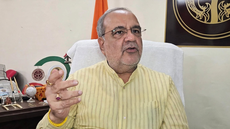 नीले कपड़े पहनने से अंबेडकर का सम्मान नहीं होता, जनता सपा का चरित्र जानती है: भूपेंद्र चौधरी