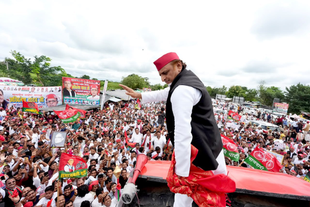 रायबरेली से अखिलेश यादव की पीडीए यात्रा पर पक्ष-विपक्ष आमने-सामने