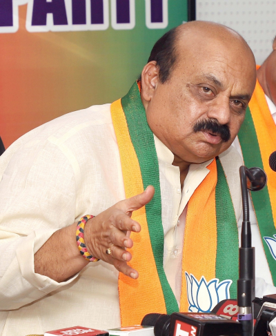 મોદી સરકારે વૈશ્વિક કટોકટીને અસરકારક રીતે સંભાળી, દેશમાં ઈંધણની કોઈ અછત નથી: બસવરાજ બોમાઈ