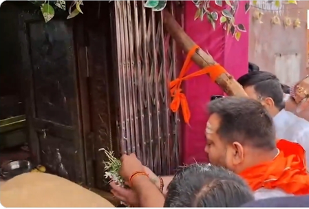 श्रावण के पहले सोमवार पर हरिहरनाथ मंदिर पहुंचे तेजस्वी यादव