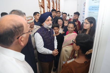 दिल्ली: एलजी टीएस संधू ने किरोड़ीमल कॉलेज में इनक्यूबेशन सेंटर का किया उद्घाटन, बोले- युवा शक्ति बनाएगी विकसित भारत