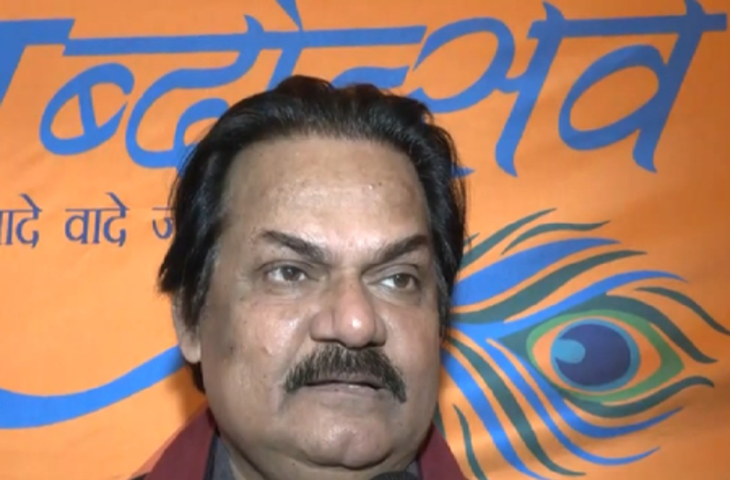 दिल्ली शब्दोत्सव 2026: अखिलेंद्र मिश्रा की हिंदी सिनेमा के लेखकों को सलाह, अच्छी फिल्मों के लिए पढ़ना जरूरी