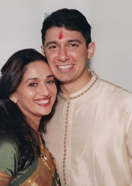 27वीं सालगिरह पर श्रीराम नेने ने किया माधुरी को विश, बोले- तुम आज भी मेरी फेवरेट हो