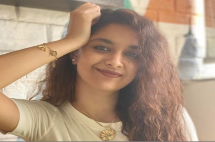 कीर्ति सुरेश ने बिना रुके 9 घंटे की डबिंग, तस्वीर शेयर कर बयां किया हाल