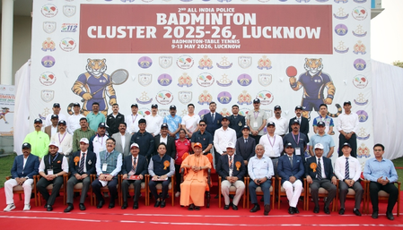 'जैसे बैडमिंटन में शटल कॉक को गिरने नहीं देते, वैसे ही सपनों को टूटने न देना,' सीएम योगी का खिलाड़ियों को मंत्र