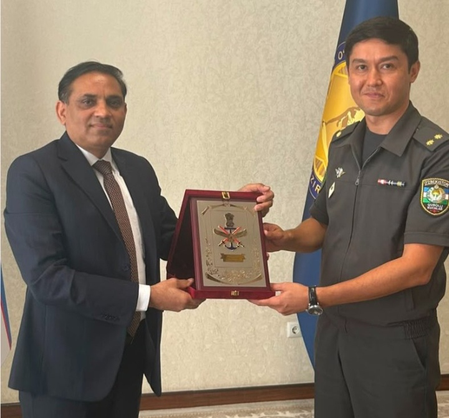 भारत और उज्बेकिस्तान के बीच रक्षा सहयोग पर बैठक, संयुक्त प्रशिक्षण और सैन्य अभ्यास पर जोर