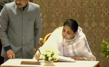 महाराष्ट्र: सुनेत्रा के उपमुख्यमंत्री बनने पर भतीजे रोहित पवार ने जताई खुशी, लिखा भावुक पोस्ट