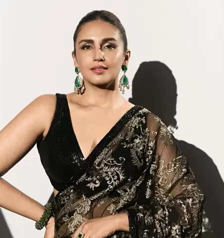 'फिल्म इंडस्ट्री में रचनात्मक आजादी जरूरी', हुमा कुरैशी ने साझा किए विचार