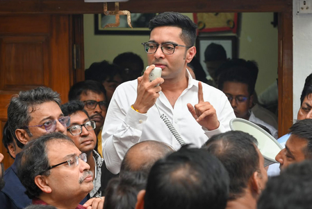 अमताला में पार्टी ऑफिस तोड़े जाने के खिलाफ अभिषेक बनर्जी की याचिका पर कलकत्ता हाईकोर्ट में होगी तत्काल सुनवाई