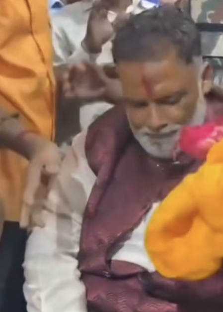 कटिहार में दुर्गा पूजा कार्यक्रम के दौरान अचानक बिगड़ी पप्पू यादव की तबीयत, मंच पर लड़खड़ाए