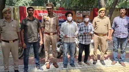 नोएडा में वाहन चोर गिरोह का खुलासा, चोरी की 11 बाइक और अवैध हथियारों के साथ दो गिरफ्तार