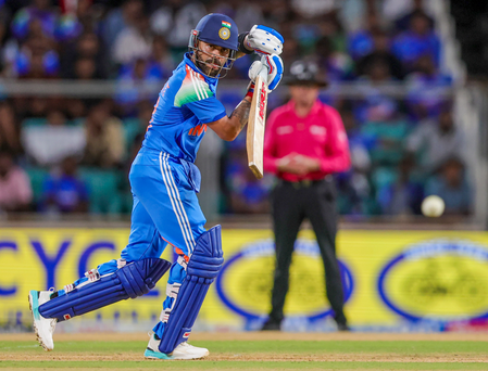 'उपलब्धियां अपने आप आती हैं, मेरा फोकस हमेशा टीम के लिए खेलना रहा', 15,000 वनडे रन पूरे करने के बाद बोले विराट कोहली