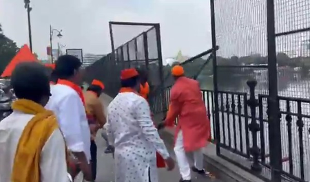हैदराबाद में गणेश प्रतिमा विसर्जन पर रोक के खिलाफ प्रदर्शन, टैंक बंड पर बढ़ा तनाव