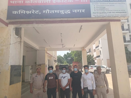 ग्रेटर नोएडा : दीपक हत्याकांड के फरार आरोपियों से पुलिस की मुठभेड़, दो बदमाश गोली लगने से घायल