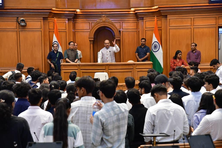 दिल्ली विधानसभा स्पीकर ने जेन-जी से जुड़ाव बढ़ाया, डीयू छात्रों के साथ राष्ट्र-निर्माण पर चर्चा की