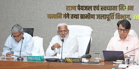 यूपी सरकार का ग्रामीण क्षेत्रों में बेहतर पेयजल आपूर्ति के साथ सुगम आवागमन की सुविधा पर भी जोर