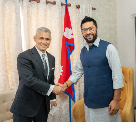 नेपाल दौरे पर पहुंचे अमेरिकी सहायक विदेश मंत्री, नेताओं और उद्योग जगत से की मुलाकात