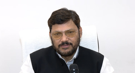 राम मंदिर चढ़ावा विवाद पर छिड़ा सियासी संग्राम, नीरज कुशवाहा बोले-एसआईटी रिपोर्ट की बारीकी से हो जांच