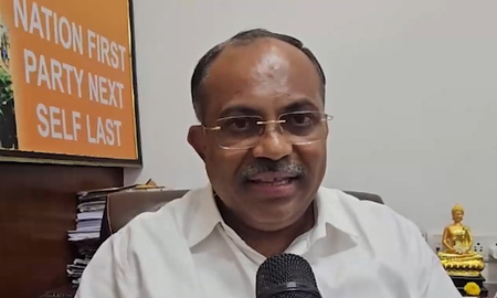 मुंबई के झुग्गी-बस्ती वाले इलाकों में साल भर होगी नालियों की सफाई: गणेश कनेकर