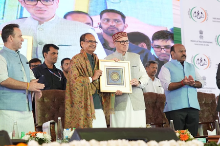 पीएमजीएसवाई-IV के तहत जम्मू-कश्मीर को मिलीं 8,000 करोड़ रुपए की सड़क परियोजनाएं