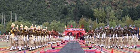 जम्मू-कश्मीर पुलिस के 52 जवानों को वीरता और सराहनीय सेवा पदक से किया गया सम्मानित