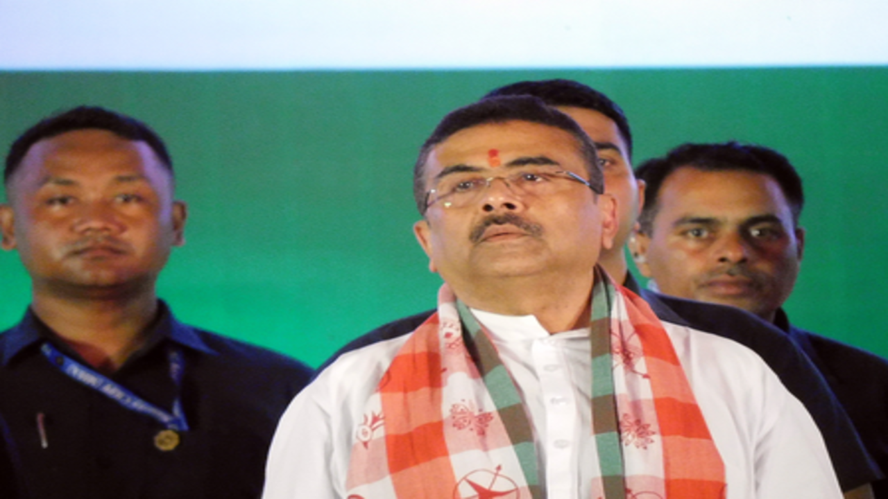 पश्चिम बंगाल: ट्रक ड्राइवर से रिश्वत लेने के आरोप में दो मोटर वाहन निरीक्षक निलंबित, सीएम का सख्त संदेश