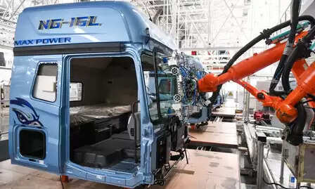 शी चिनफिंग ने केंद्रीय उद्यमों से चीनी आधुनिकीकरण के लिए अधिक योगदान देने की मांग की