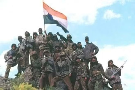 'उनका कर्ज कभी नहीं भूलेंगे', सहवाग-जाधव ने कारगिल विजय दिवस पर वीर जवानों को दी श्रद्धांजलि