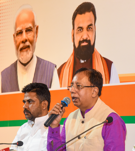 एसआईआर पर विपक्ष के आरोप भ्रामक, संवैधानिक संस्थाओं को बदनाम करने की साजिश: संजय जायसवाल