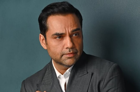 बांसुरी स्वराज के ‘वंदे मातरम्’ वाले बयान पर अभय देओल का रिएक्शन, कमेंट में लगाए हंसने वाले इमोजी