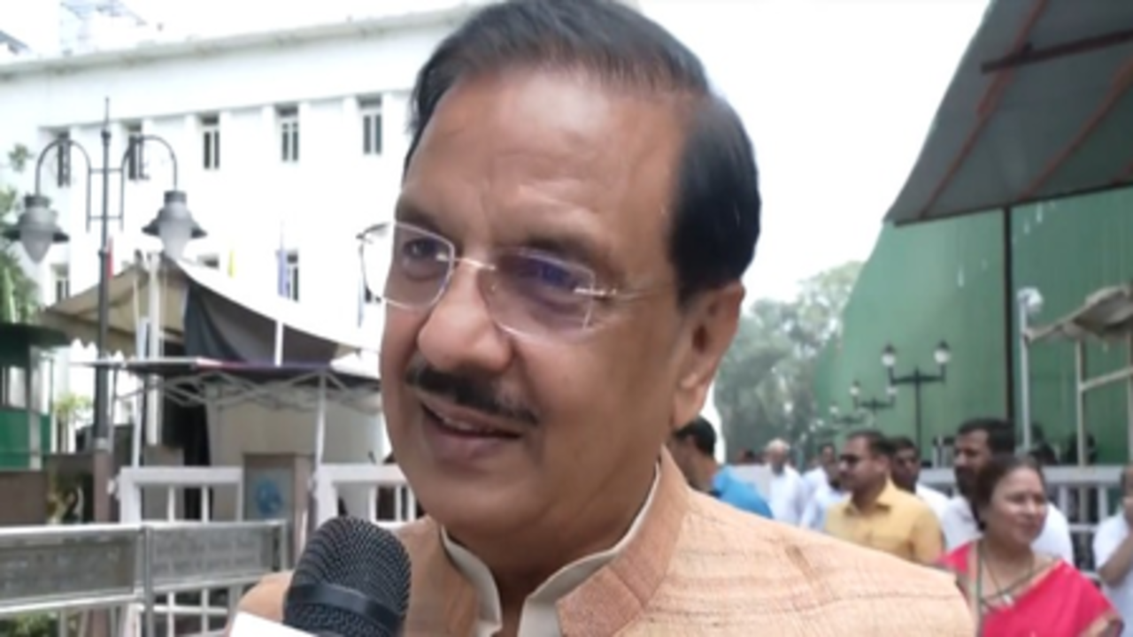 'रामनाथ कोविंद ऊंचे पद पर रहकर भी नहीं भूले सादगी', पूर्व राष्ट्रपति के आत्मकथा के विमोचन पर नेताओं ने दी प्रतिक्रिया