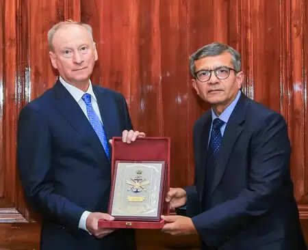 भारत-रूस समुद्री सहयोग से नए व्यापार मार्ग बनेंगे, जहाज निर्माण को मिलेगा बढ़ावा