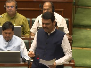 महाराष्ट्र ने ऋण माफी योजना में संशोधन कर इसे वित्त वर्ष 2026-27 तक बढ़ाया