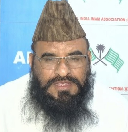 फिल्मी दुनिया के लोगों को धर्म के दायरे में बांधकर नहीं देखना चाहिए : मौलाना साजिद रशीदी