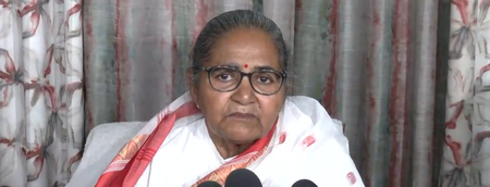 यूपी बोर्ड परिणाम: मंत्री गुलाब देवी ने छात्रों को दी बधाई, बोलीं- बेटियां आगे हैं तो महिलाएं भी आगे रहेंगी