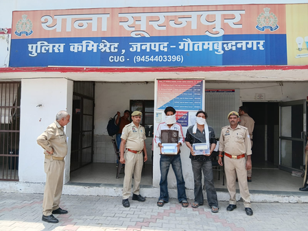 मोबाइल चोरी करने वाले दो शातिर चोर गिरफ्तार, चोरी के 12 मोबाइल और बाइक बरामद
