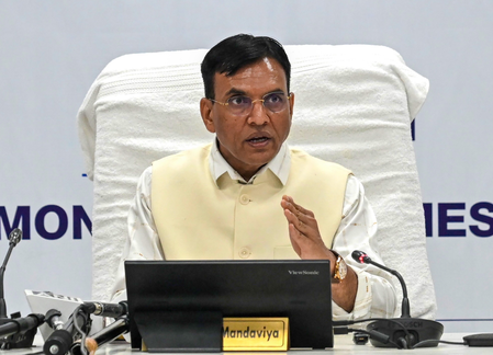 'भारत की मेजबानी में सभी प्रमुख खेल होंगे और हम सर्वाधिक मेडल जीतेंगे', केजरीवाल को मनसुख मांडविया ने दिया करारा जवाब