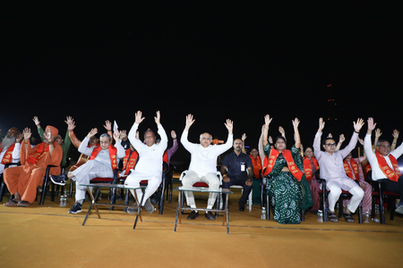 अहमदाबाद में विजयादशमी पर भूपेंद्र पटेल ने किया रावण दहन, रावण-मेघनाद और कुंभकर्ण के पुतले जलाए गए