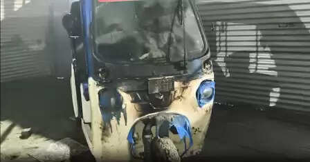 प्रयागराज माघ मेला में 48 घंटे में तीसरी बार आग, अखंड ज्योति से टेंट जला, एक युवक गंभीर रूप से झुलसा