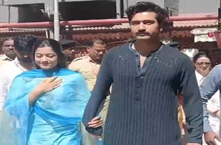 &lsquo;छावा&rsquo; की सफलता के लिए शिरडी पहुंचे विक्की-रश्मिका, किए साईं बाबा के दर्शन